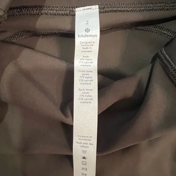 Lululemon All the Right Places leggings size 2 - Picture 3 of 4